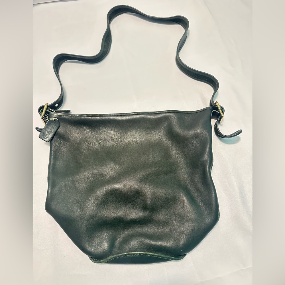 Coach Dark Green Leather Shoulder Bag with Elegant Design